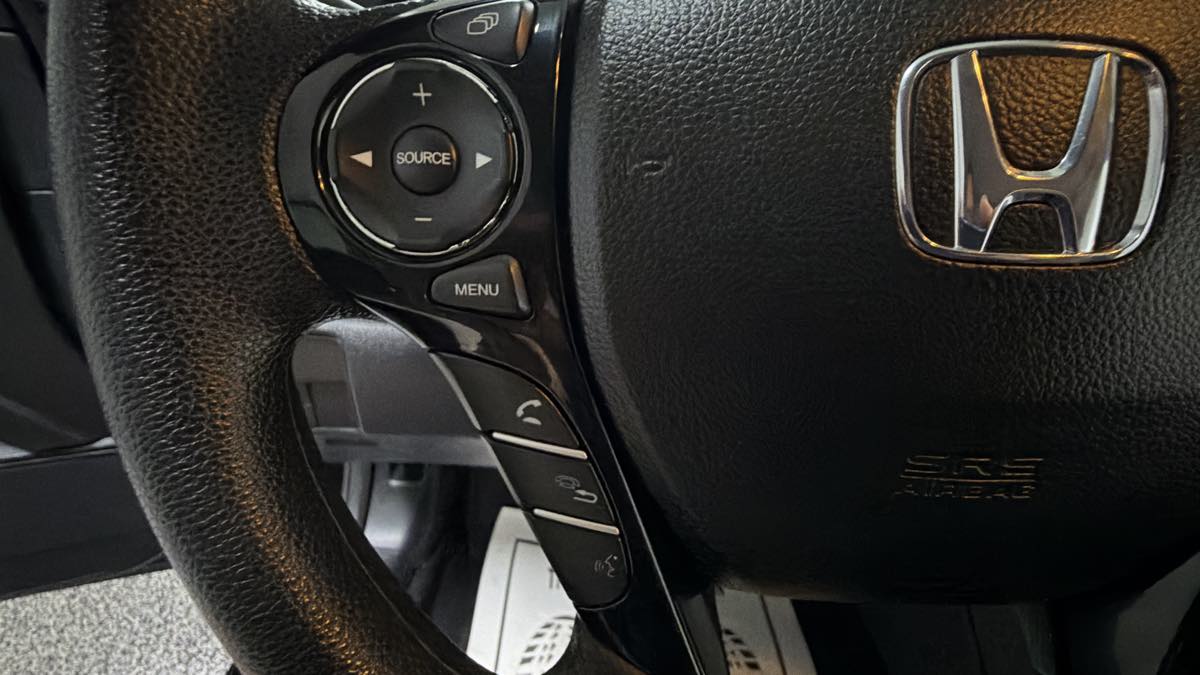 Honda Accord photo 21