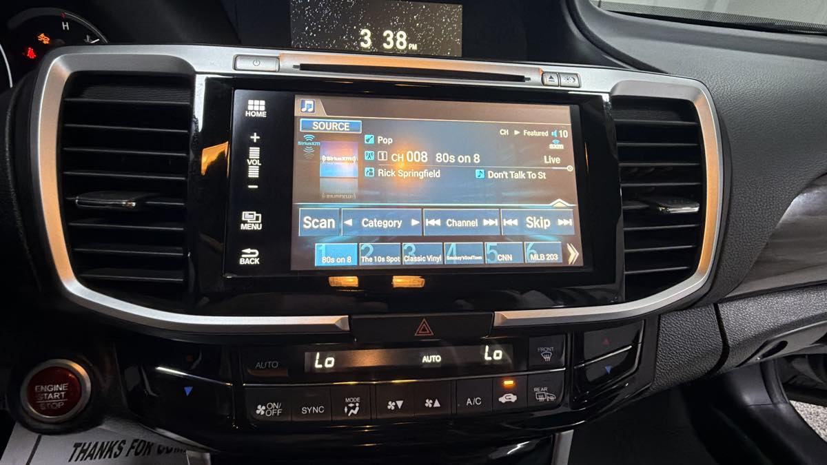 Honda Accord photo 25