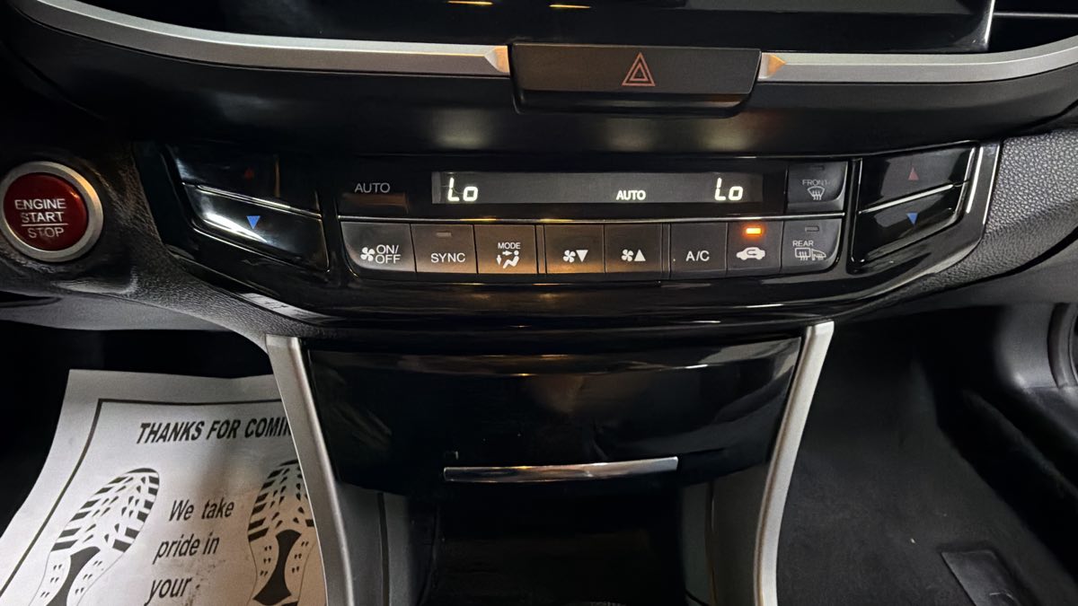 Honda Accord photo 26