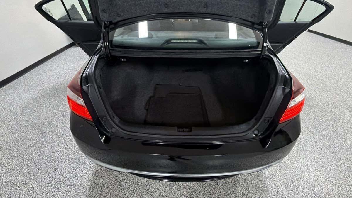 Honda Accord photo 32