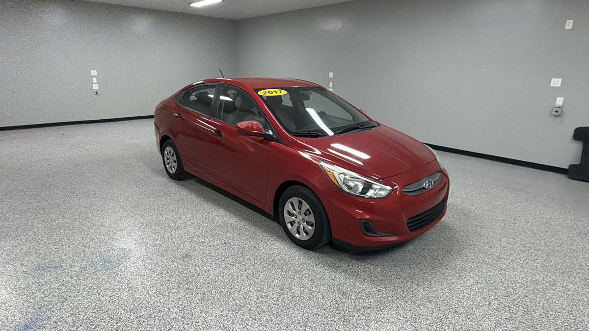 Hyundai Accent photo 2