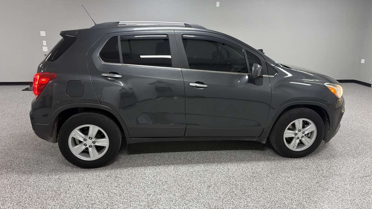 Photo 2 of this Chevrolet Trax