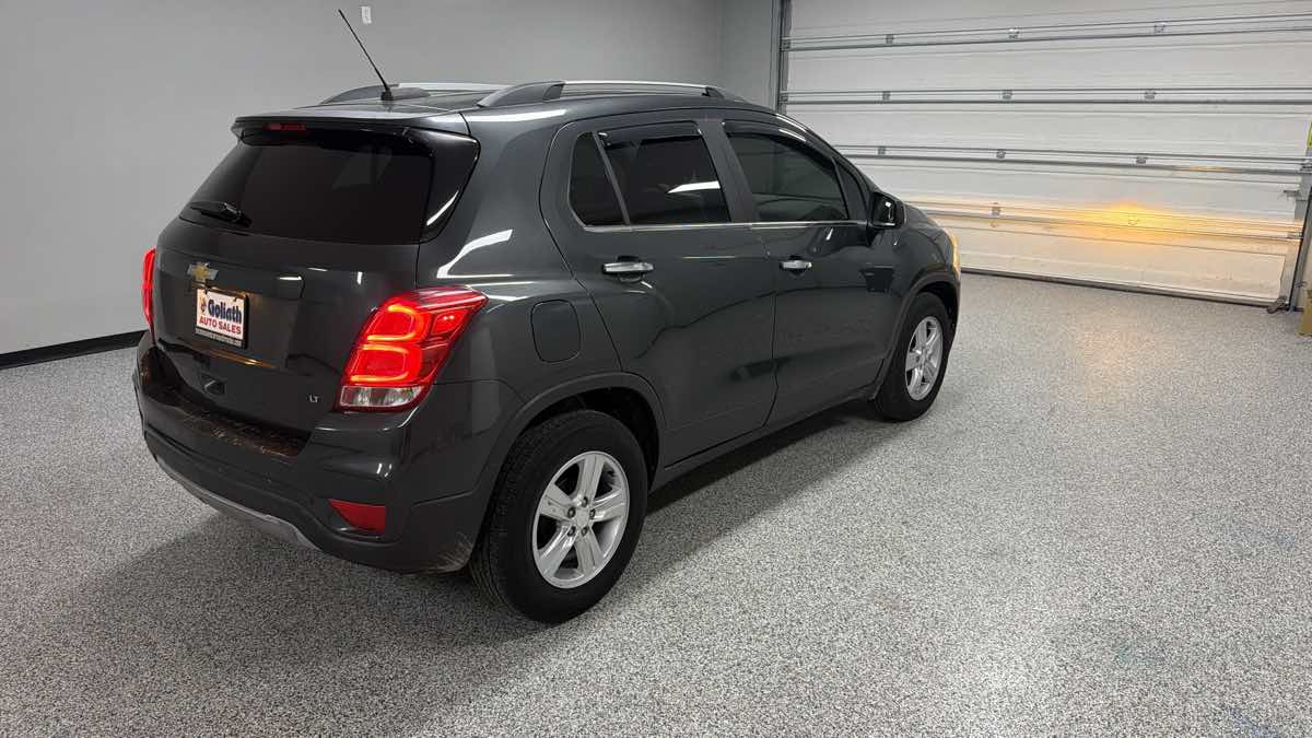 Photo 3 of this Chevrolet Trax