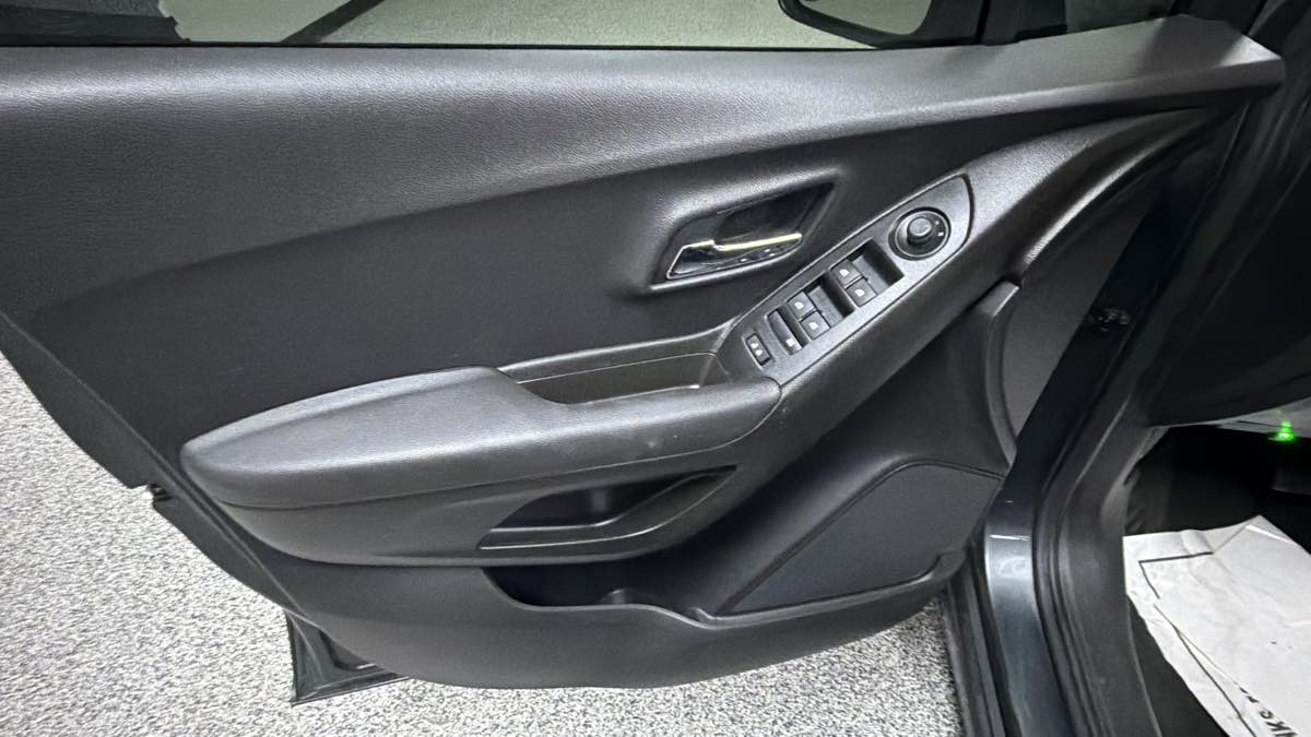 Photo 13 of this Chevrolet Trax