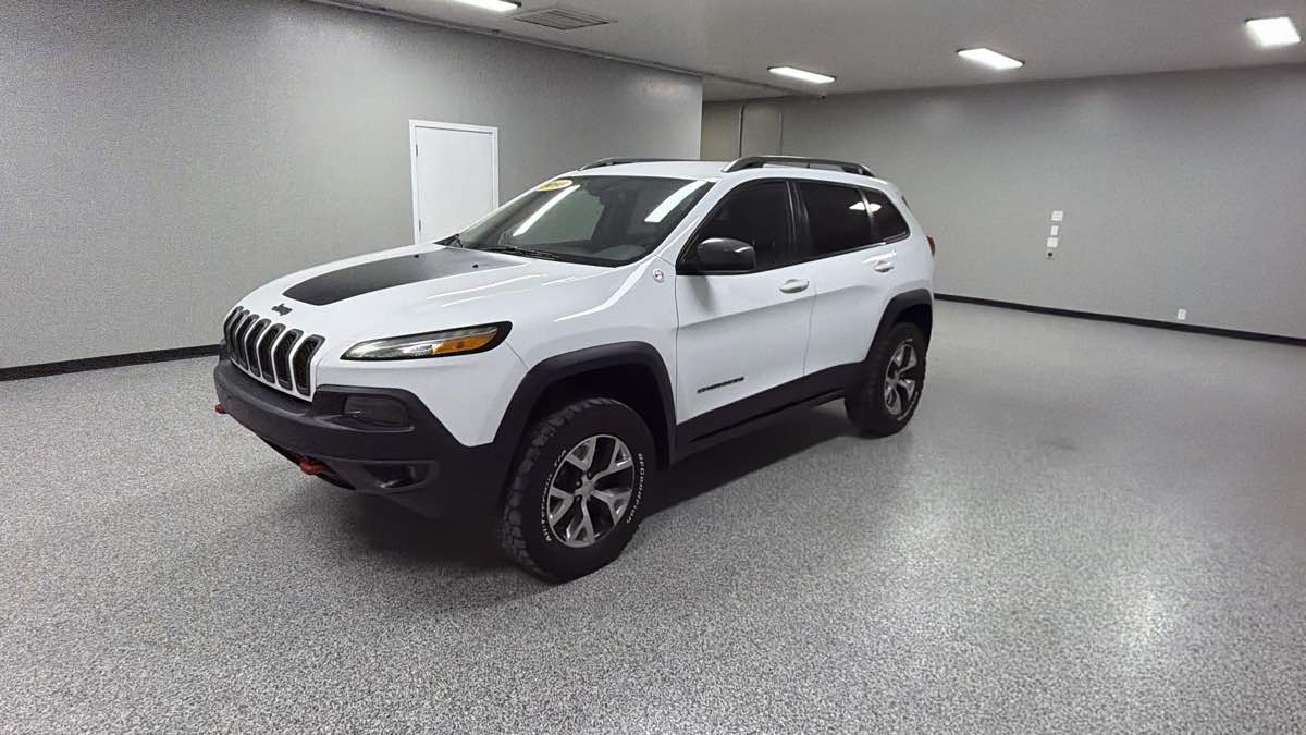 Jeep Cherokee photo 8