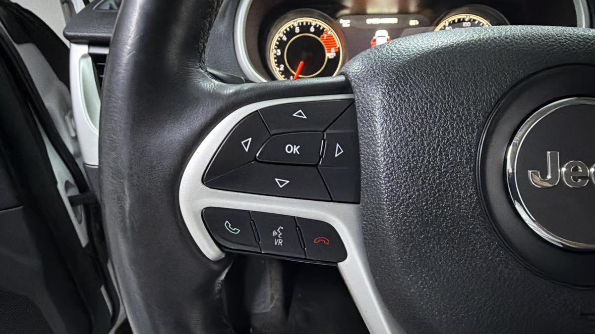 Jeep Cherokee photo 17