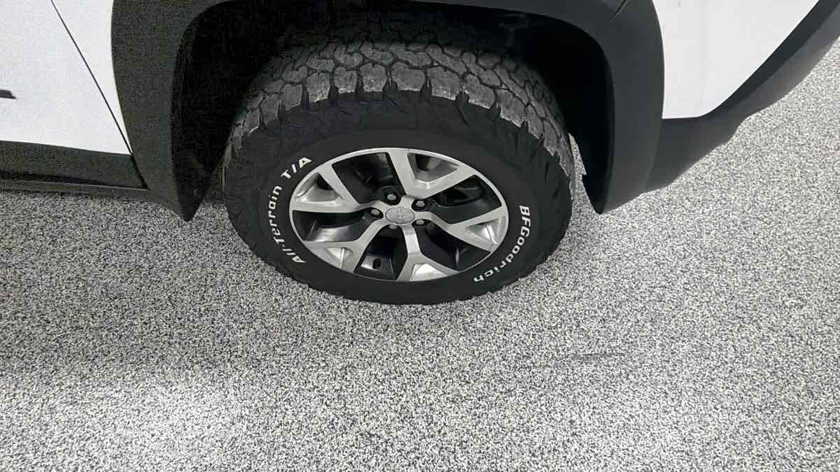 Jeep Cherokee photo 32
