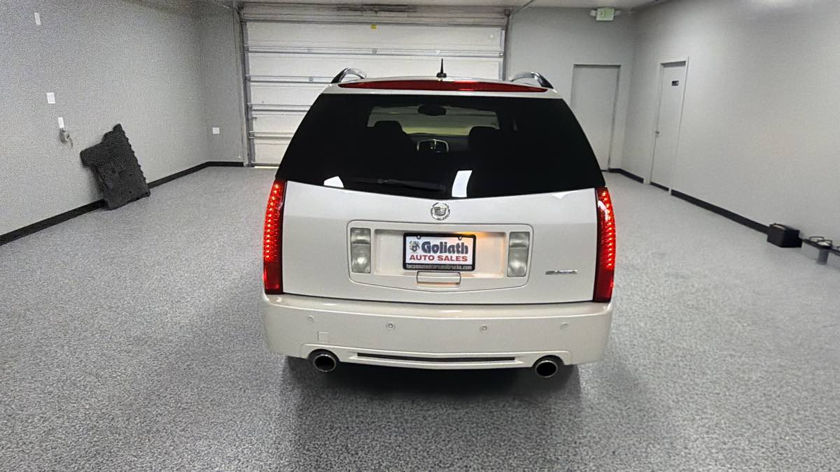 Photo 4 of this Cadillac SRX