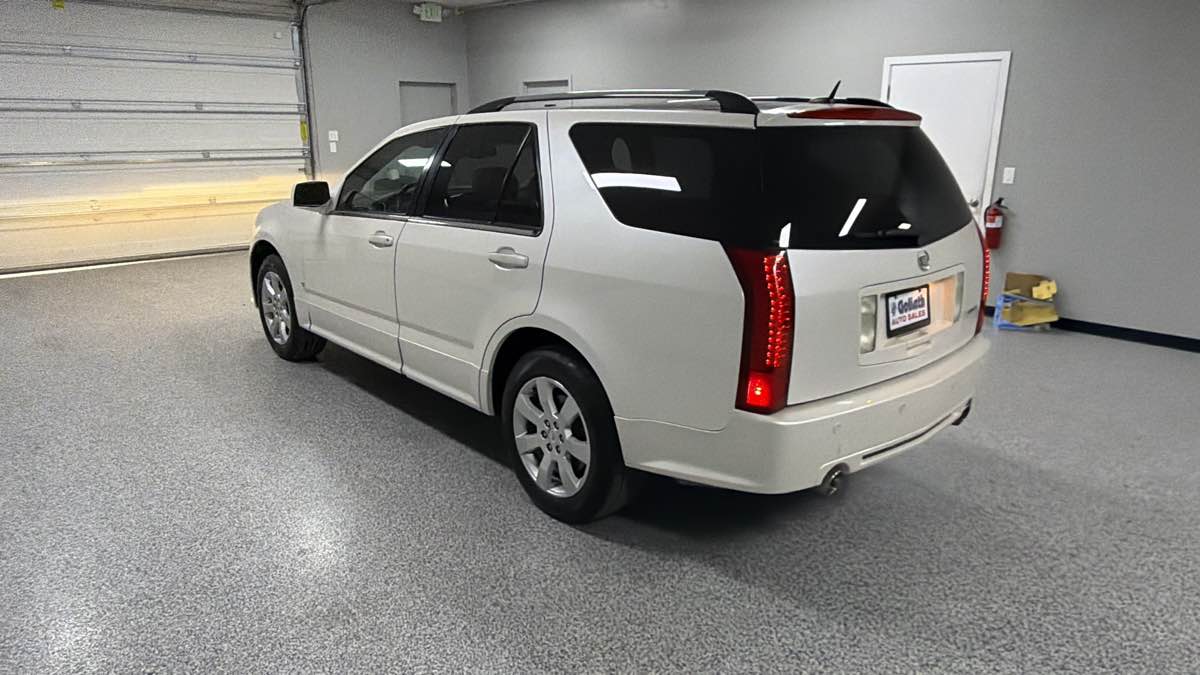 Photo 5 of this Cadillac SRX