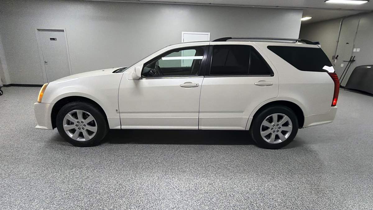 Photo 6 of this Cadillac SRX