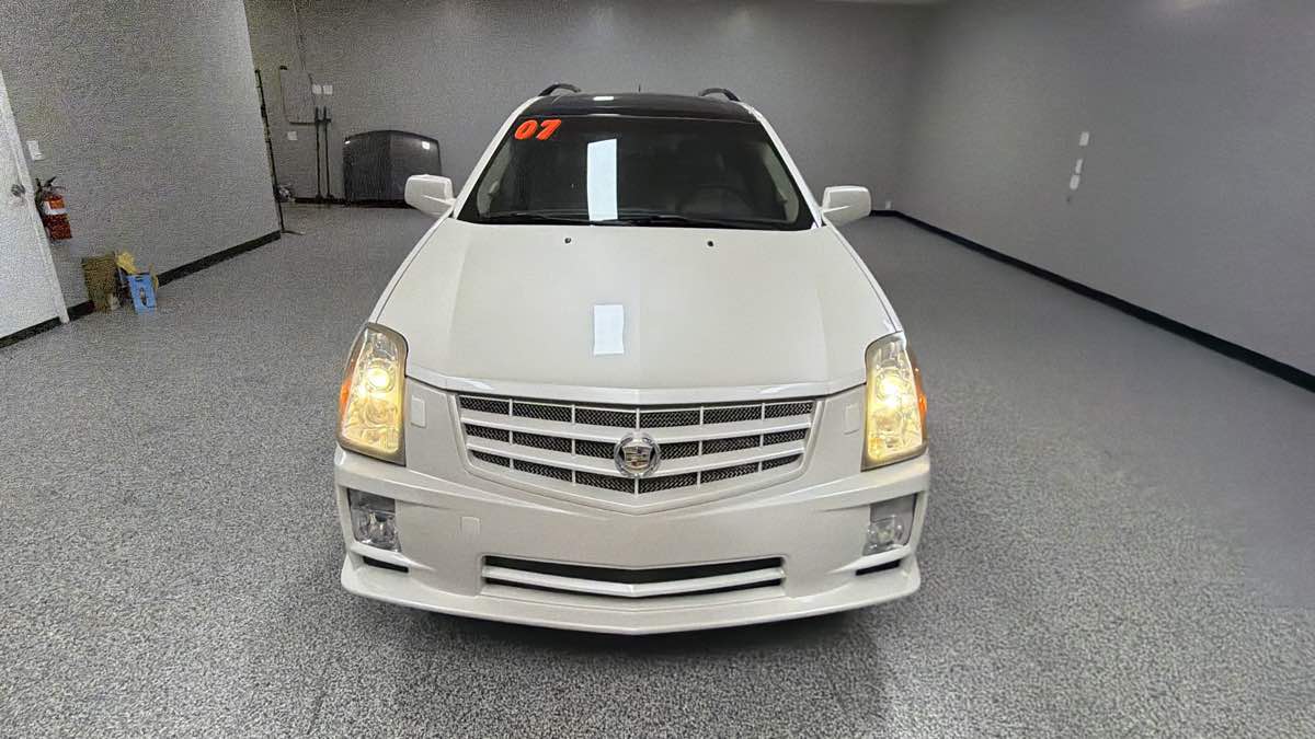 Photo 8 of this Cadillac SRX