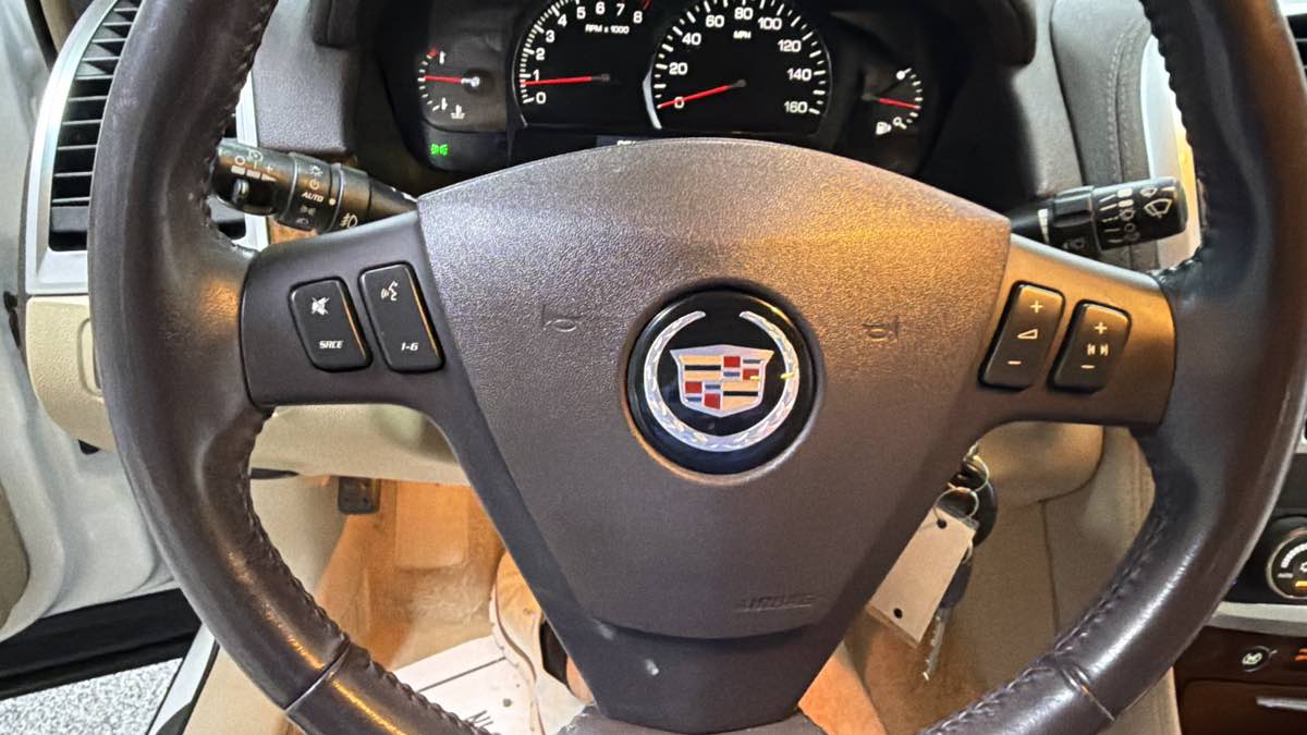 Photo 15 of this Cadillac SRX