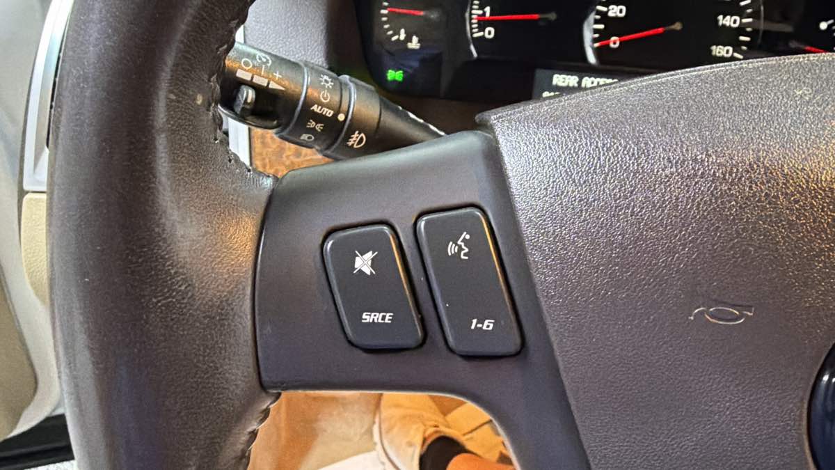 Photo 16 of this Cadillac SRX