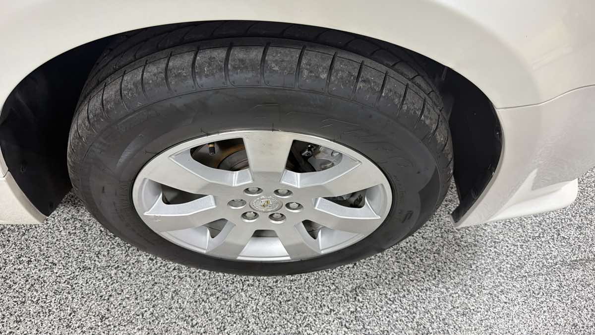 Photo 30 of this Cadillac SRX