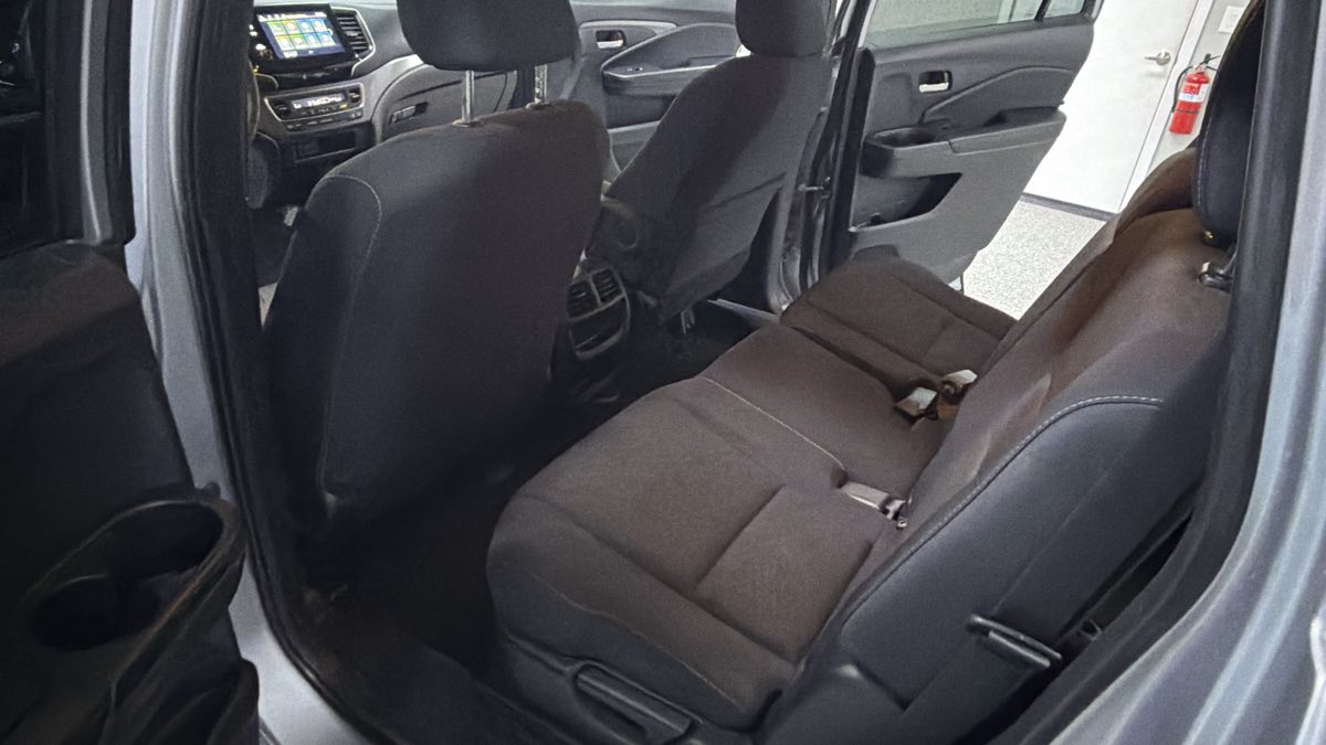 Honda Passport photo 24
