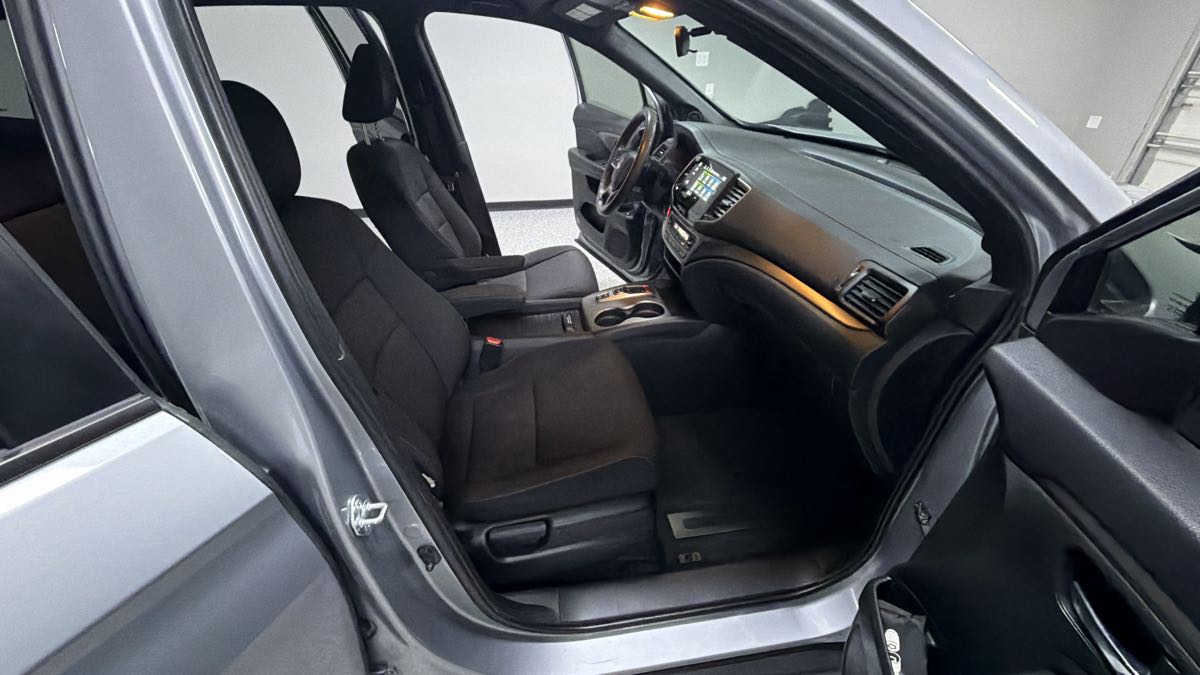Honda Passport photo 28