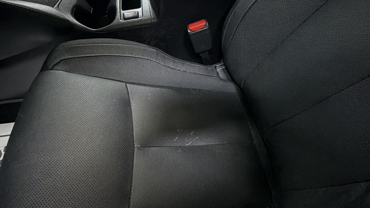 Photo 15 of this Nissan Rogue