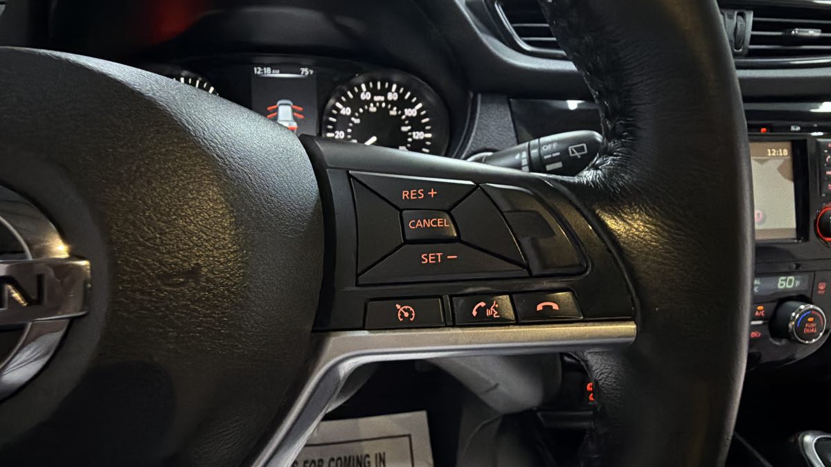 Photo 18 of this Nissan Rogue
