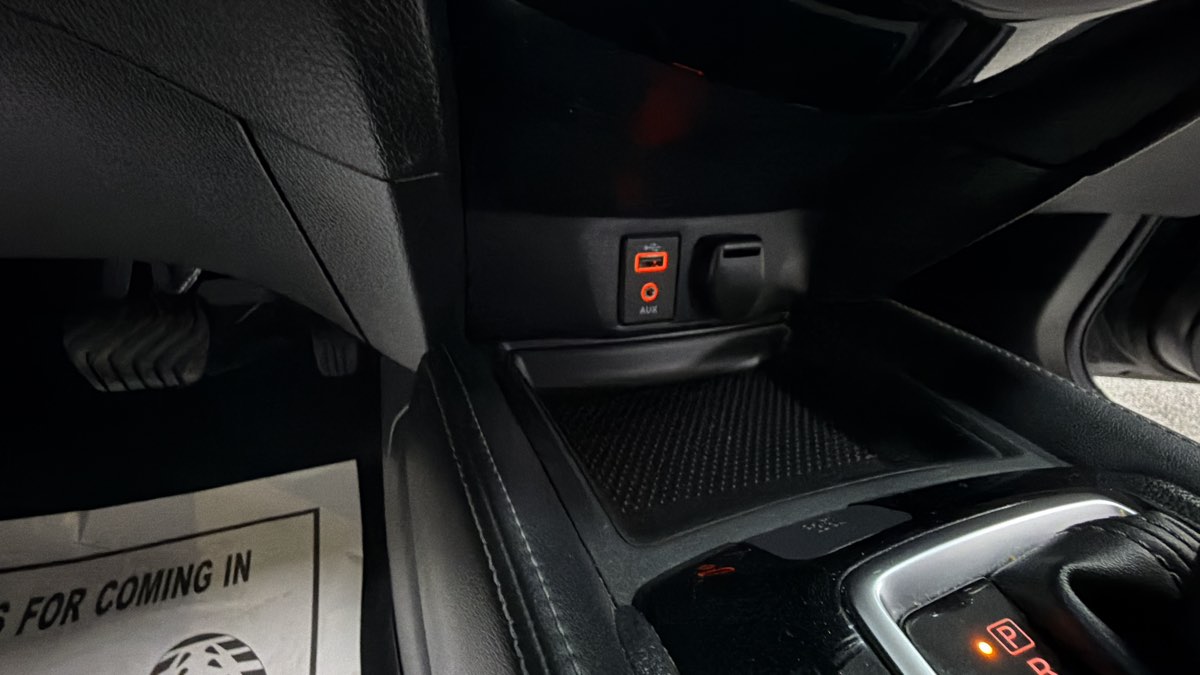 Photo 23 of this Nissan Rogue