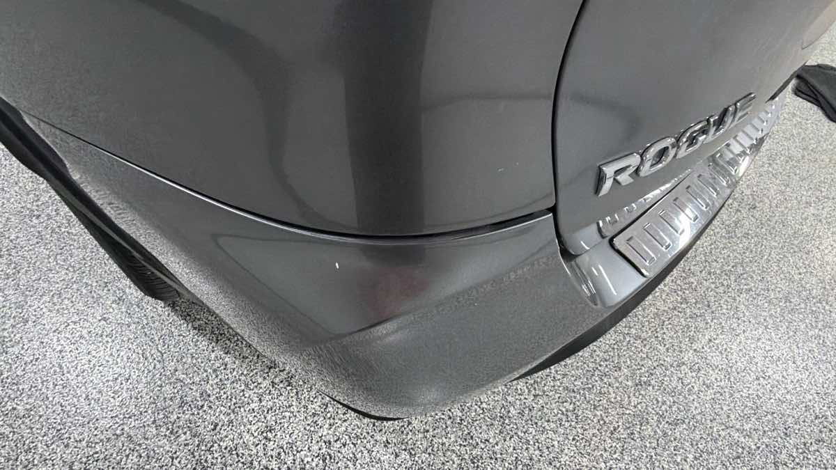Photo 36 of this Nissan Rogue