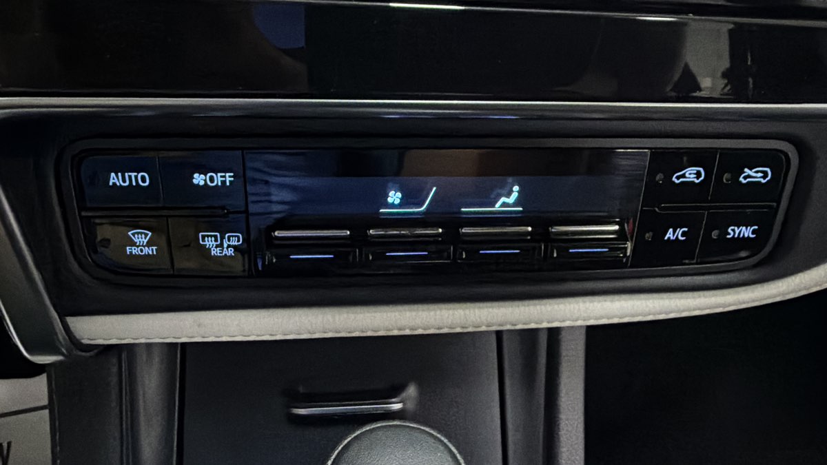 Photo 18 of this Scion iM