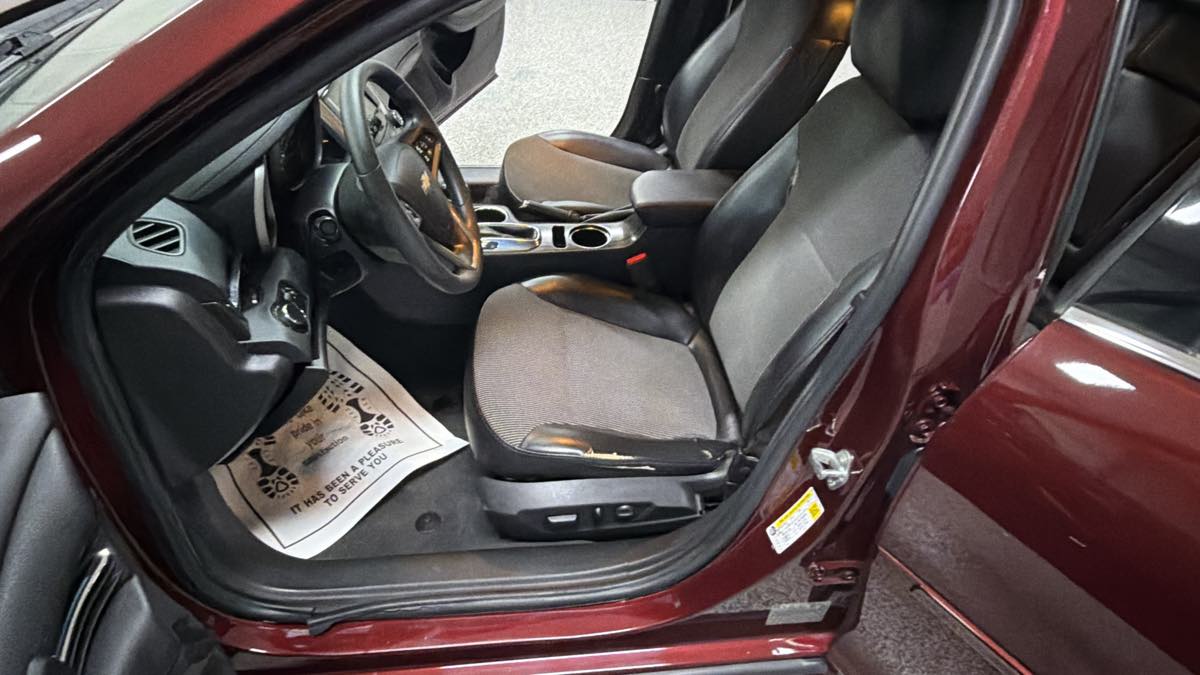 Photo 11 of this Chevrolet Malibu