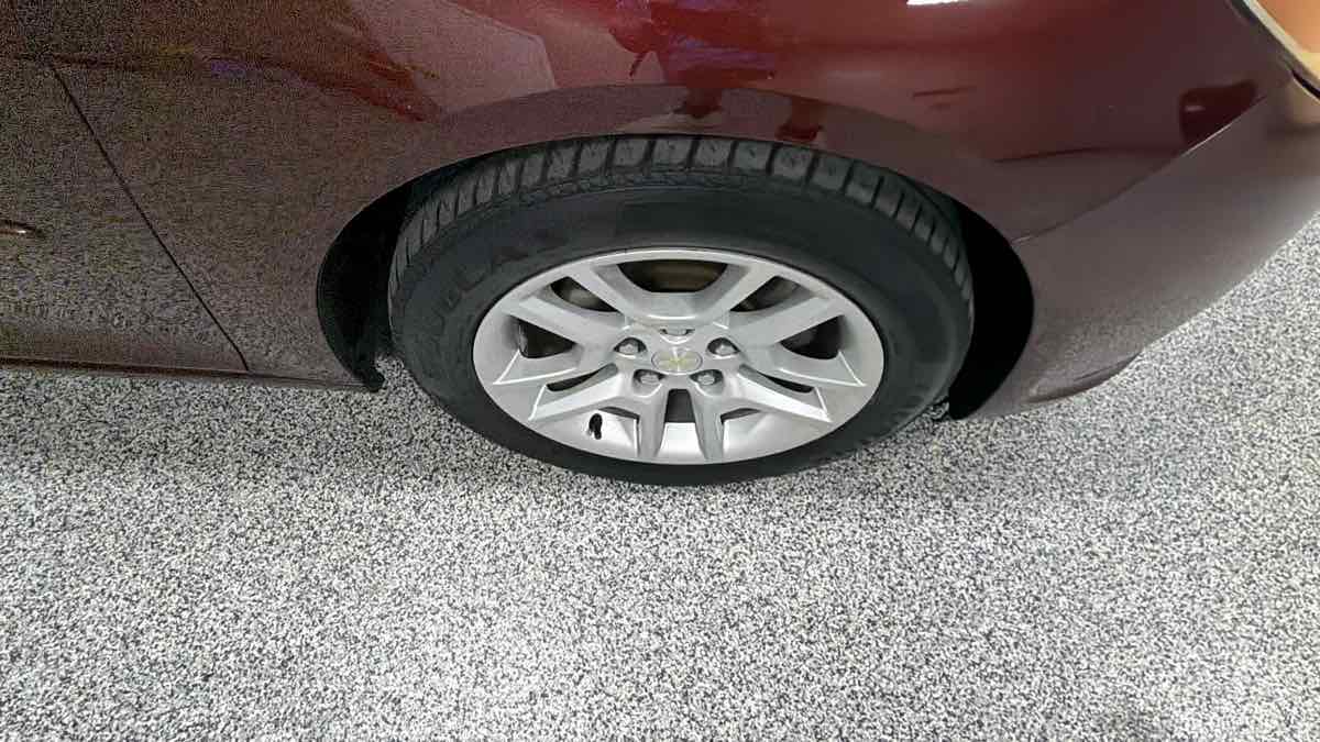 Photo 34 of this Chevrolet Malibu