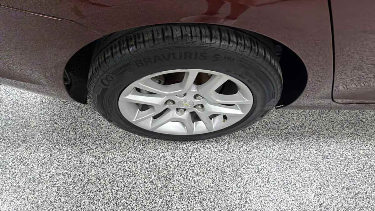 Photo 35 of this Chevrolet Malibu