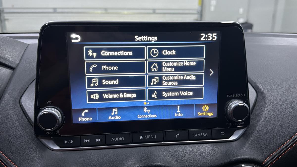 Photo 10 of this Nissan Sentra