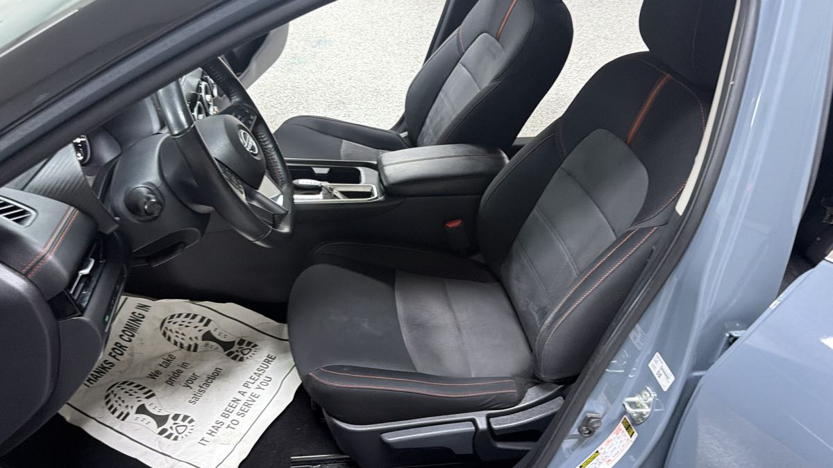 Photo 12 of this Nissan Sentra