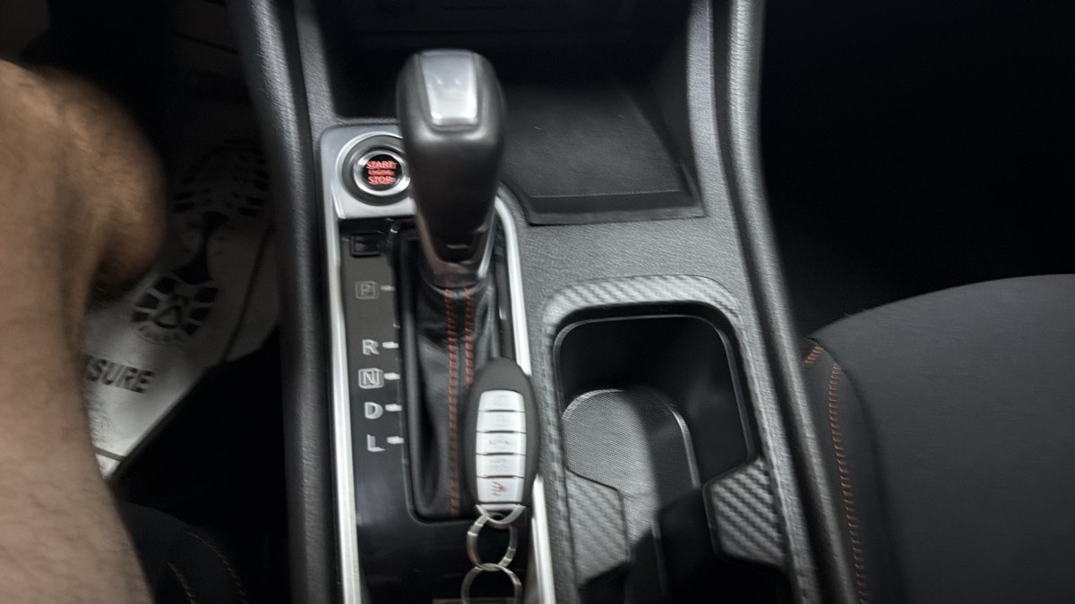 Photo 16 of this Nissan Sentra