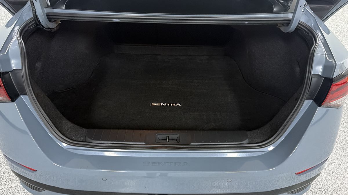 Photo 22 of this Nissan Sentra