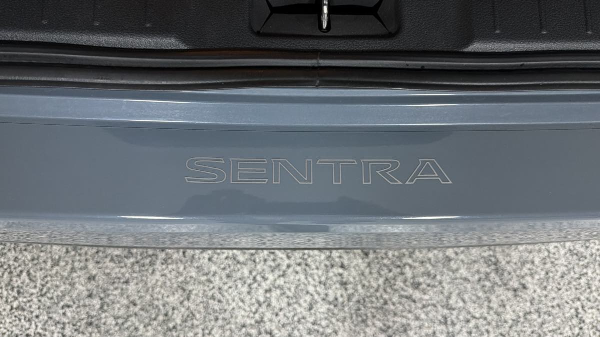 Photo 23 of this Nissan Sentra