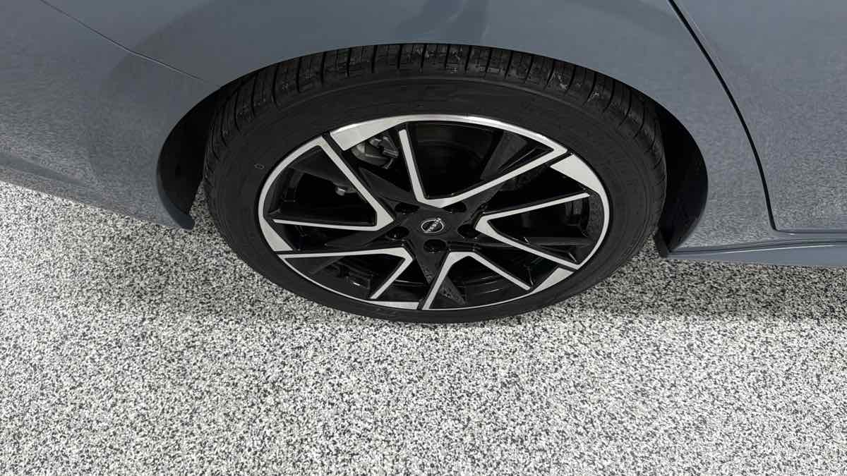 Photo 32 of this Nissan Sentra