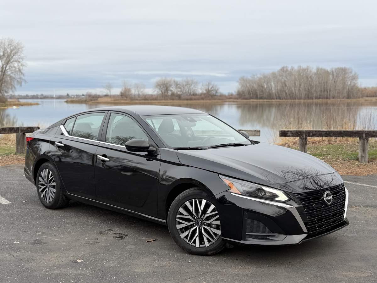 2024 Nissan Altima 2.5 SV FWD