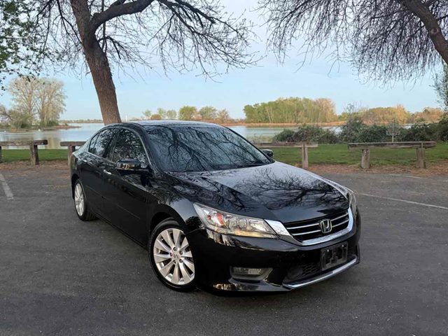 Crystal Black Pearl 2014 Honda Accord Touring Sedan Front-Wheel Drive Automatic