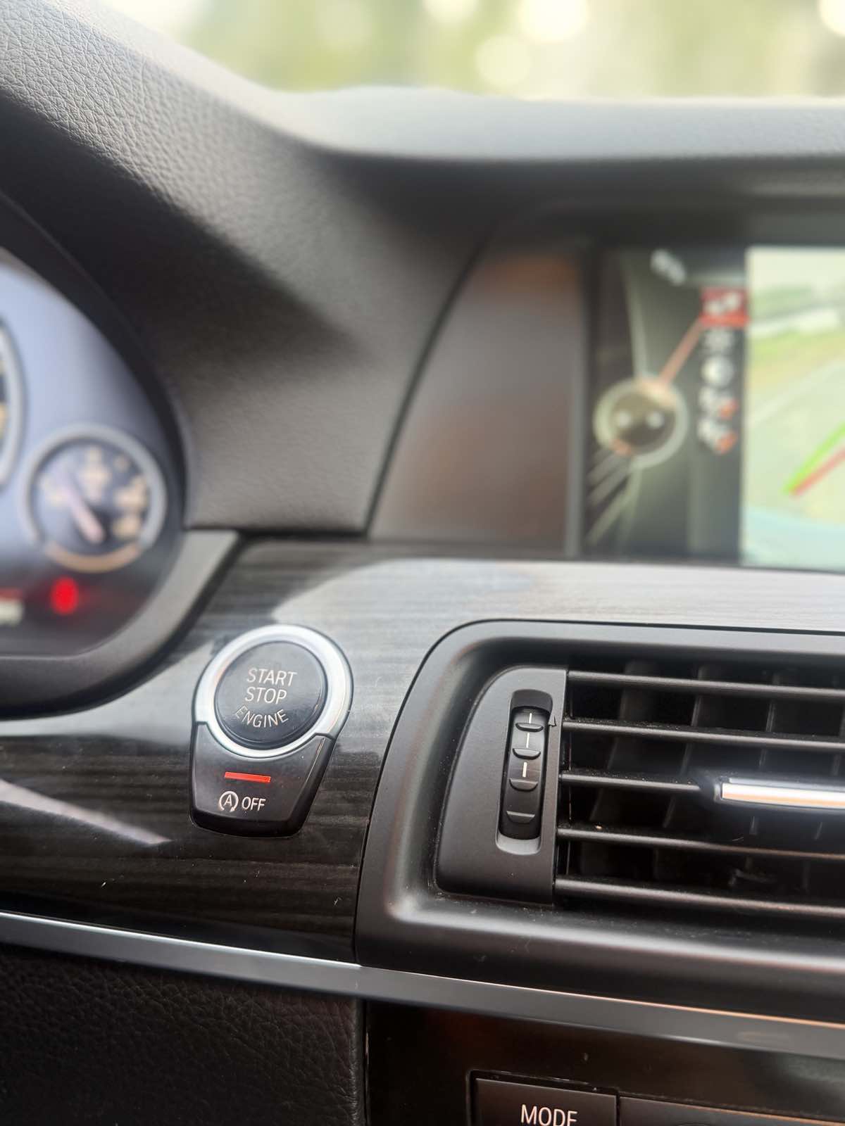 2013 BMW 5 Series 528i - Photo 11