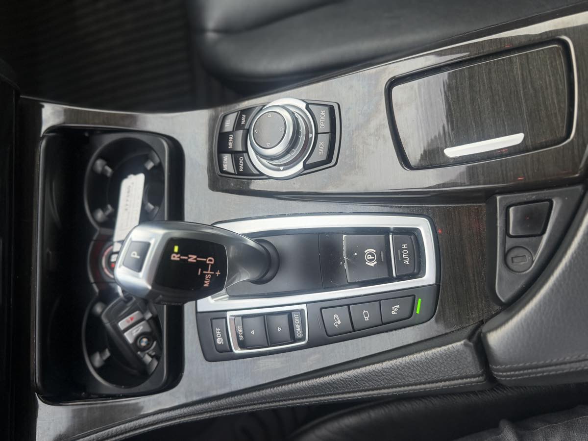 2013 BMW 5 Series 528i - Photo 14