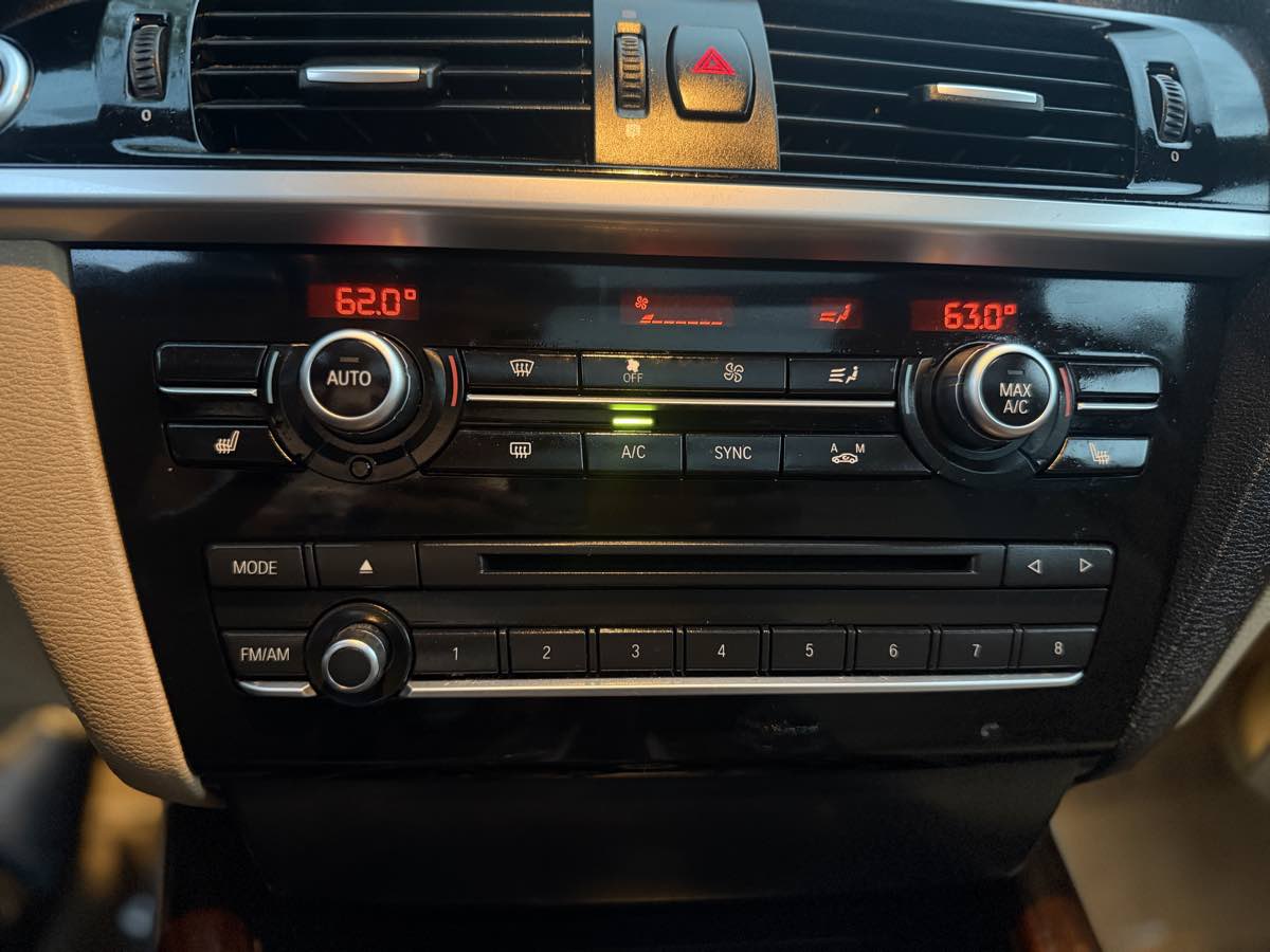 2015 BMW X3 xDrive28i - Photo 9