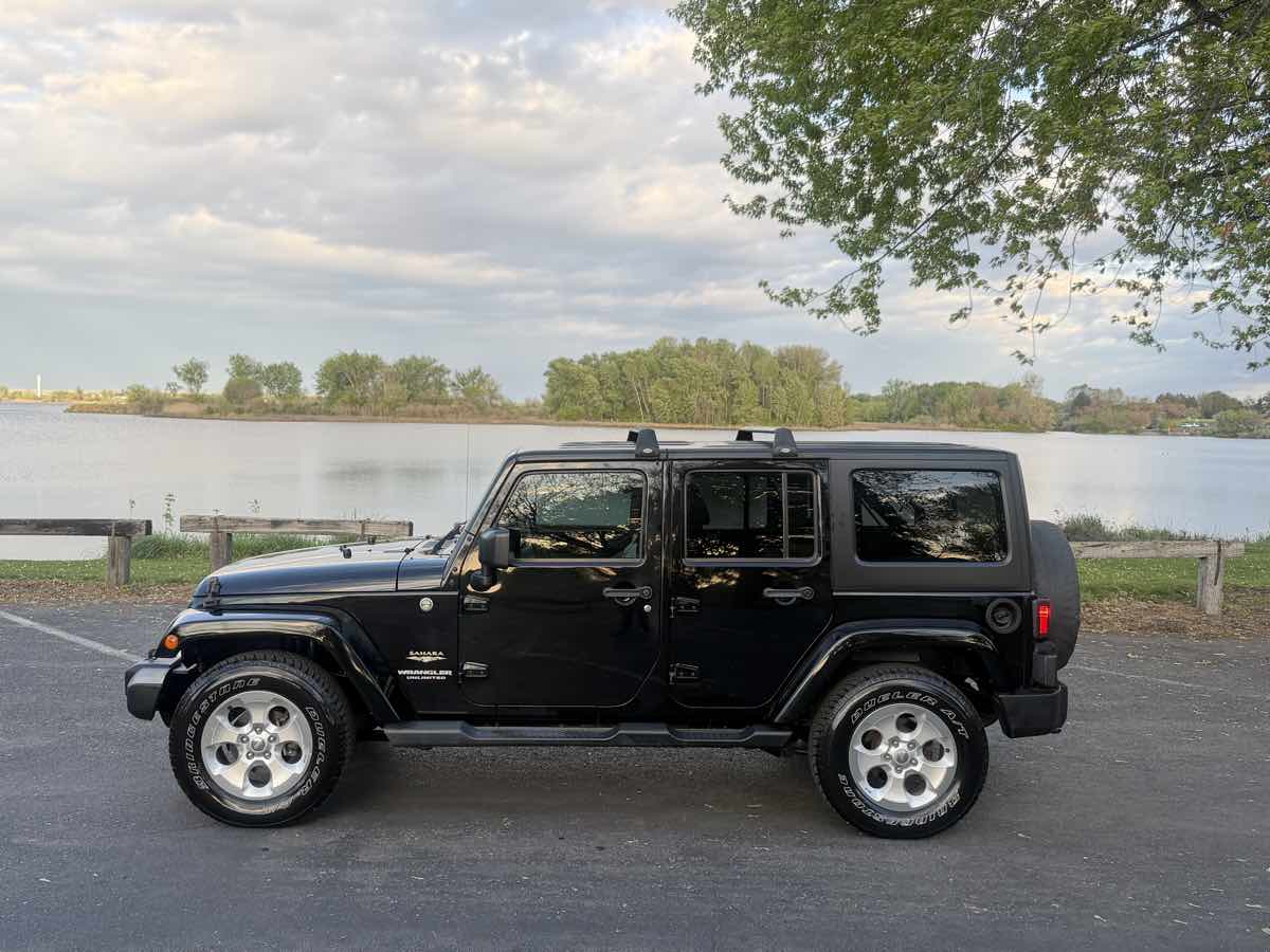 2015 Jeep Wrangler Unlimited Sahara - Photo 3