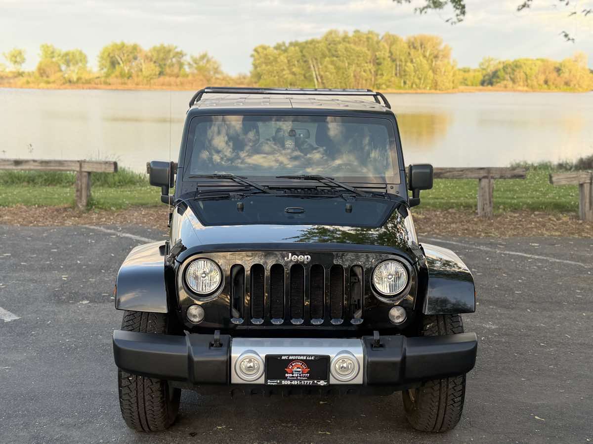 2015 Jeep Wrangler Unlimited Sahara - Photo 4