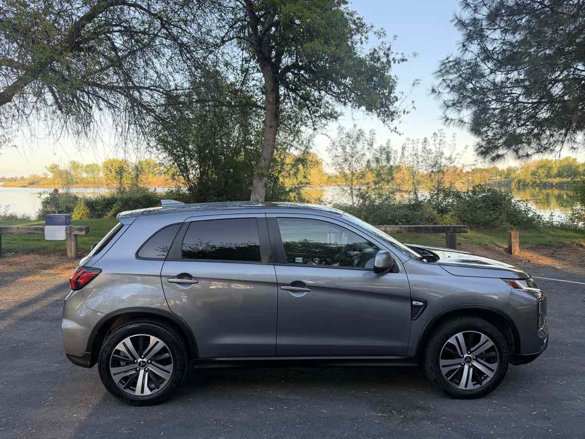 2022 Mitsubishi Outlander Sport ES - Photo 2