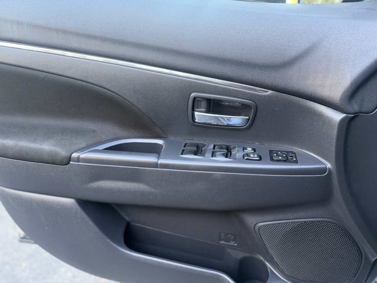 2022 Mitsubishi Outlander Sport ES - Photo 12