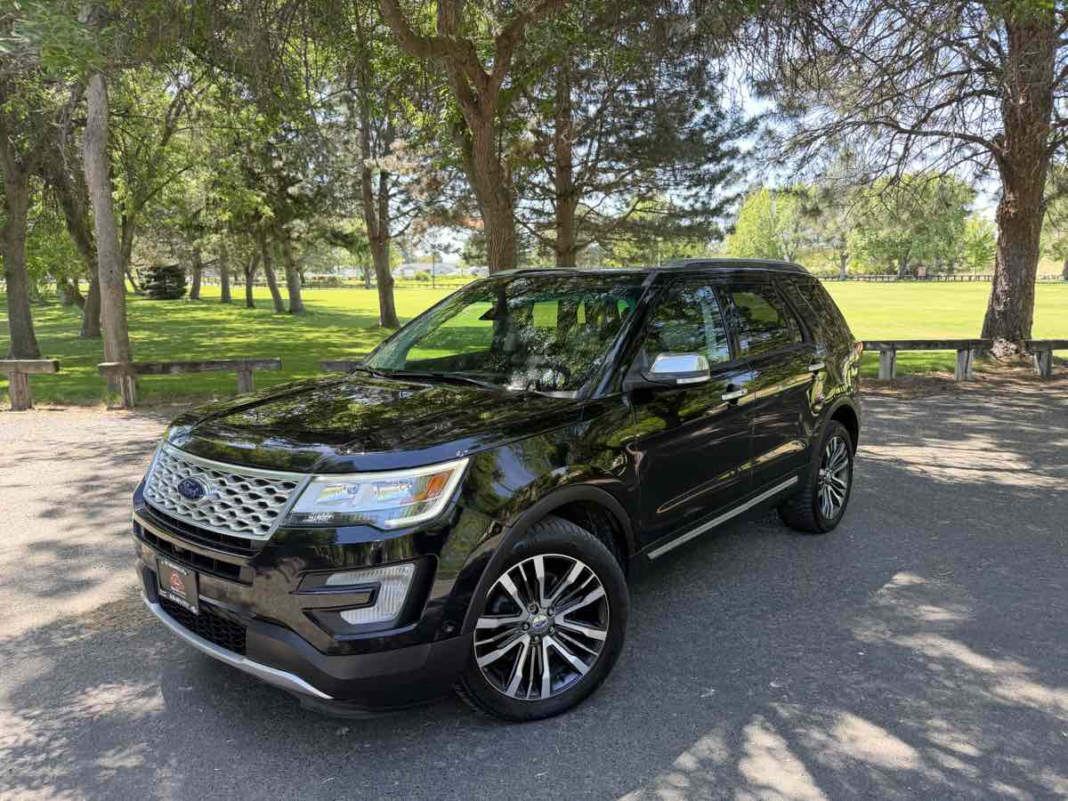 2016 Ford Explorer Platinum 4WD's photo