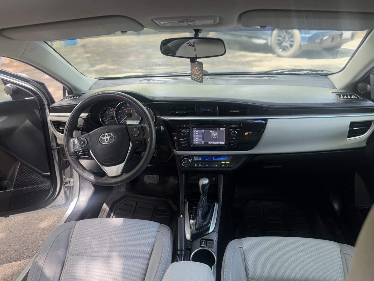 2016 Toyota Corolla LE - Photo 6