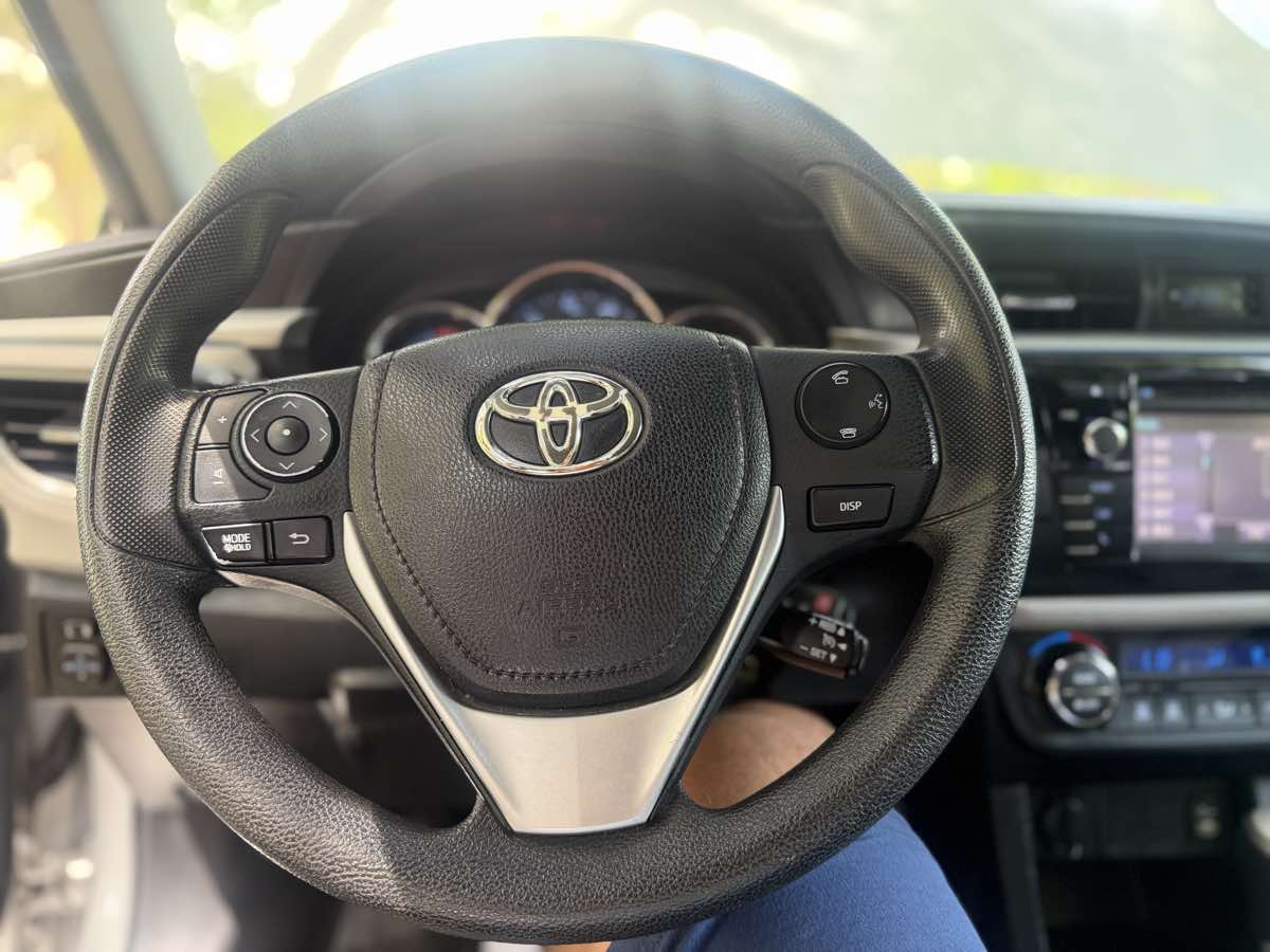 2016 Toyota Corolla LE - Photo 9