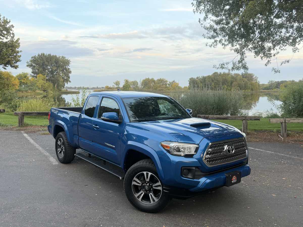2016 Toyota Tacoma TRD Sport