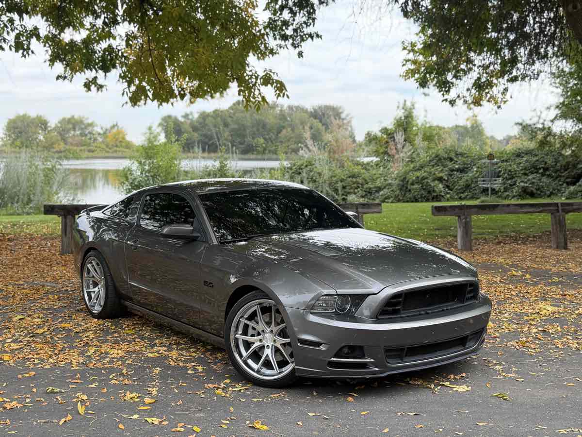 2013 Ford Mustang GT Premium