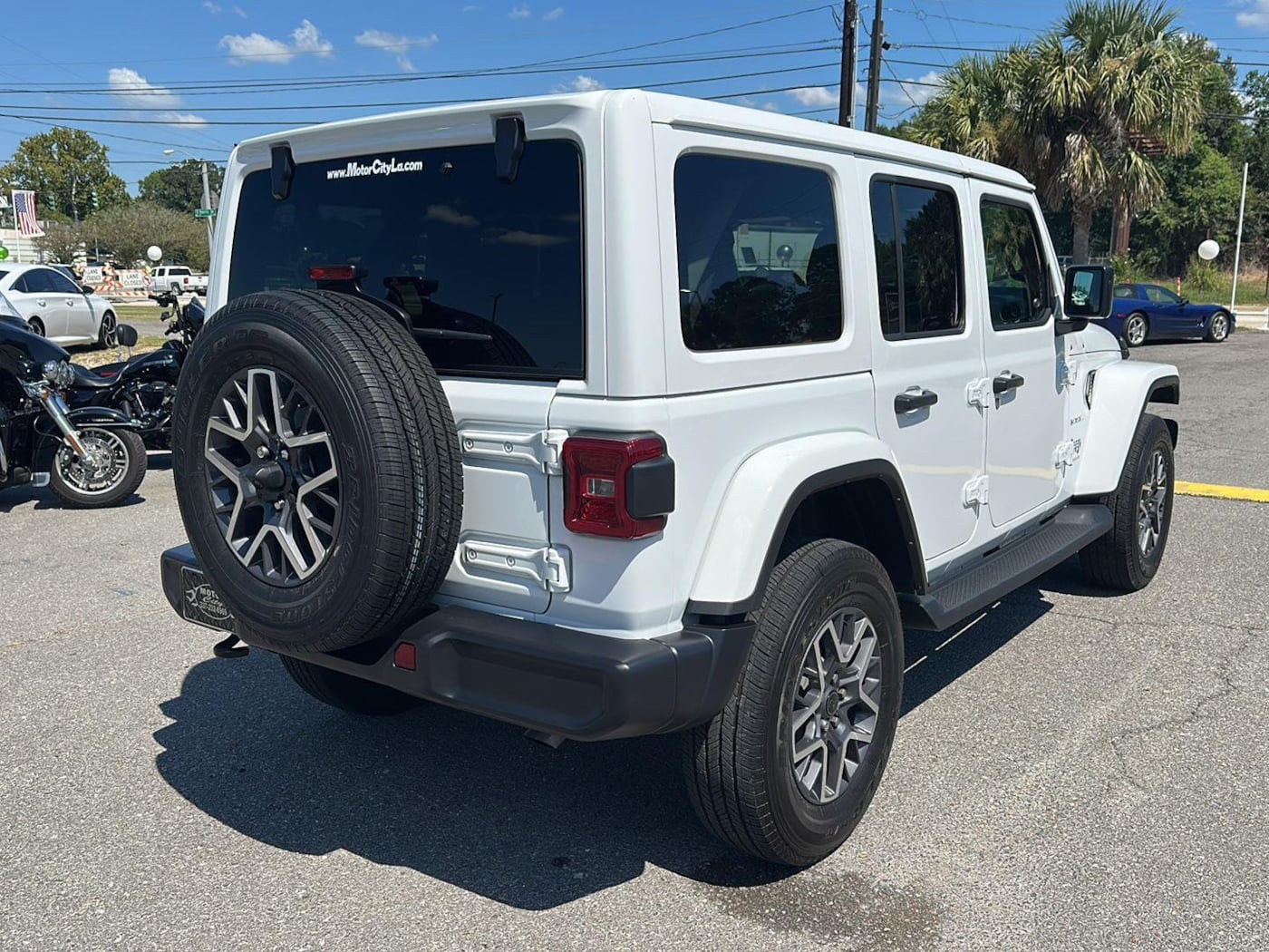 2024 Jeep Wrangler 4-Door Sahara - Photo 8