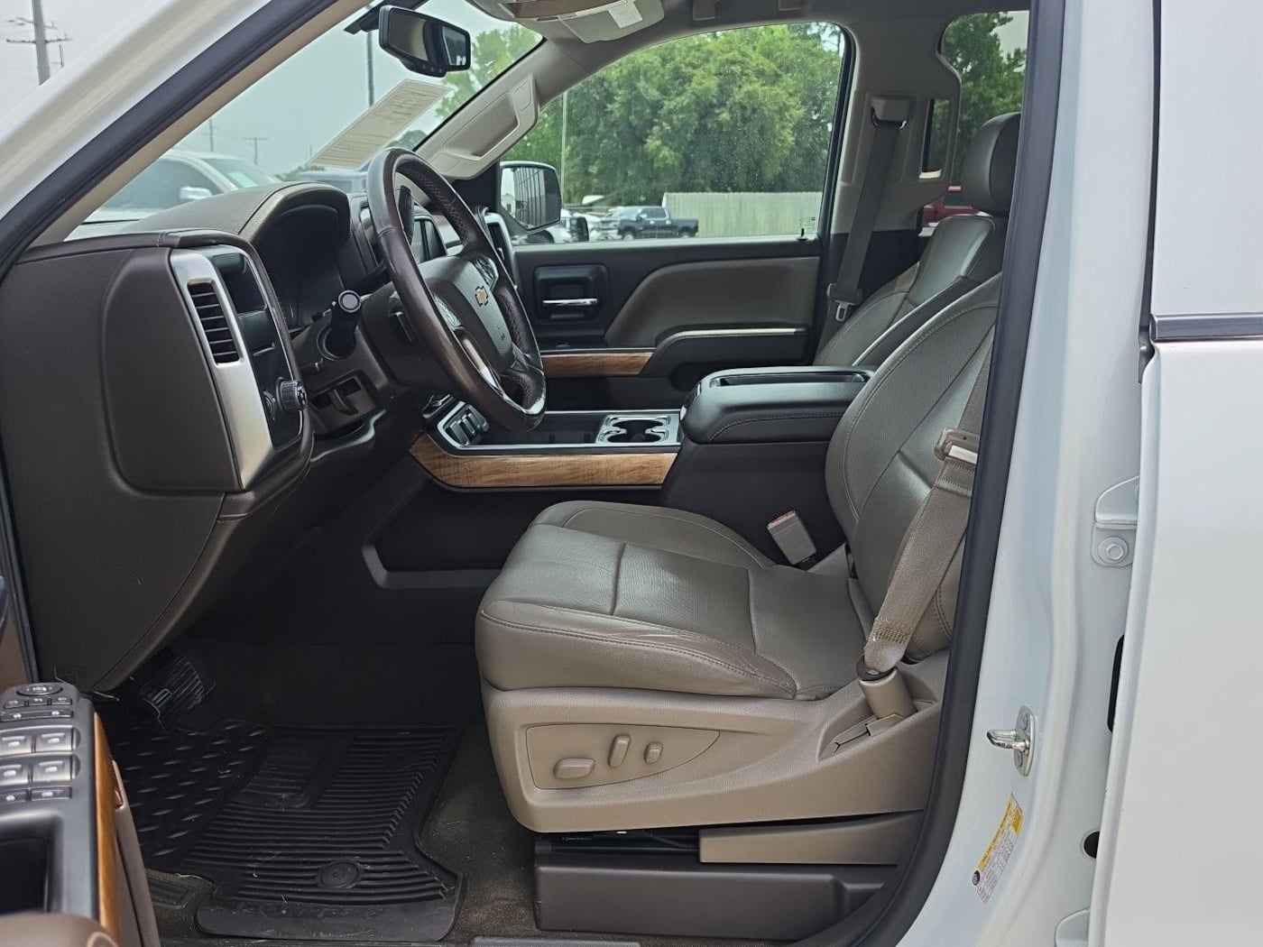 2015 Chevrolet Silverado 1500 LTZ - Photo 16